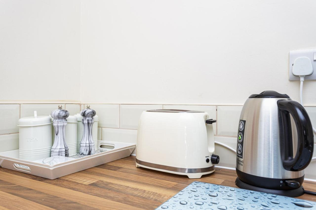 Blackberry - Stylish Self-Contained Flats In Soton City Centre 사우샘프턴 외부 사진