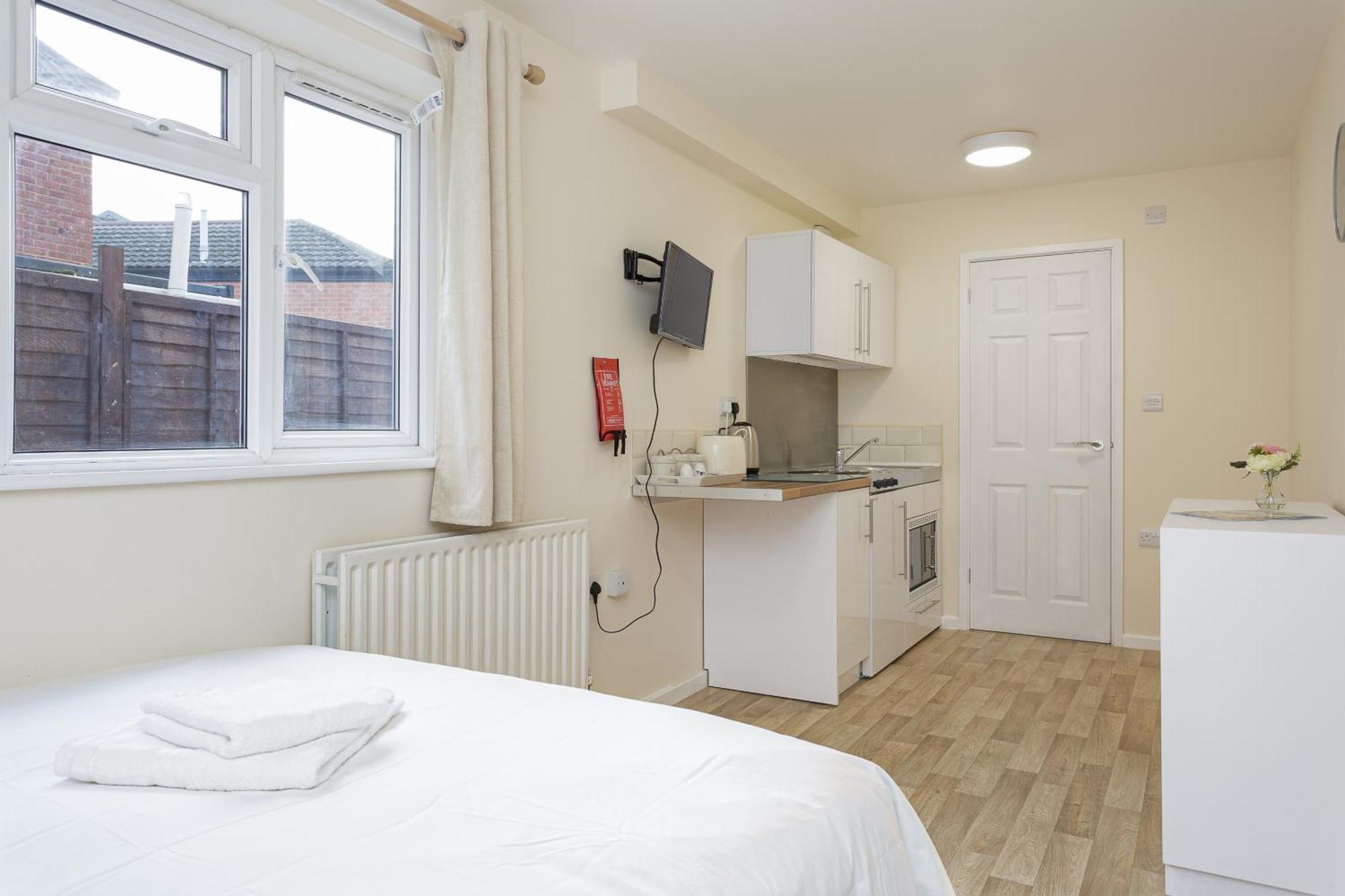 Blackberry - Stylish Self-Contained Flats In Soton City Centre 사우샘프턴 객실 사진